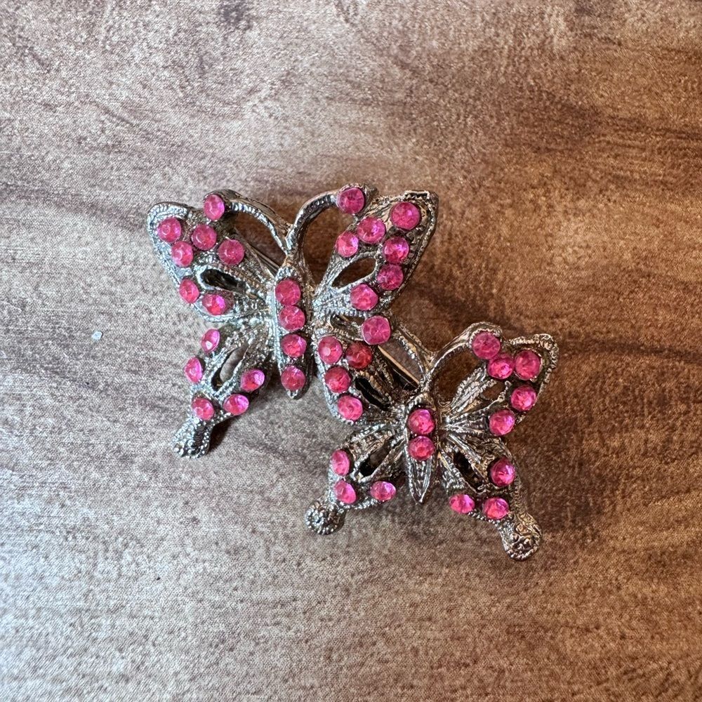 Vintage Butterfly Pink Rhinestone Brooch Silver Tone Spring Girly Classy